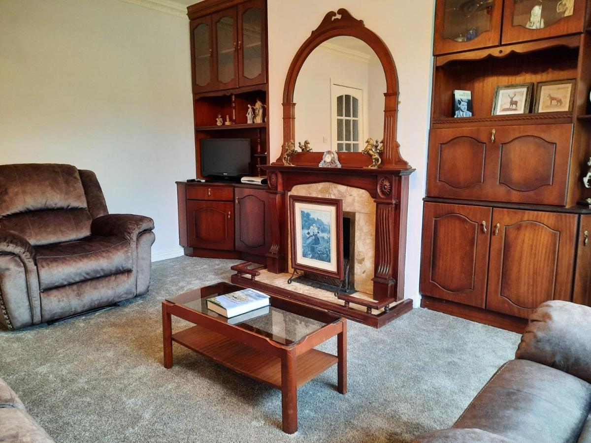 4 Bedroom, 15 Min To Limerick City Quiet Retreat. 外观 照片