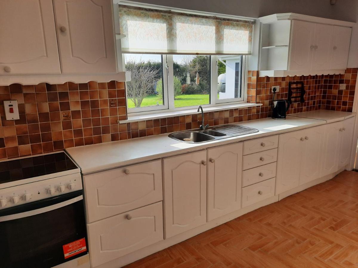 4 Bedroom, 15 Min To Limerick City Quiet Retreat. 外观 照片